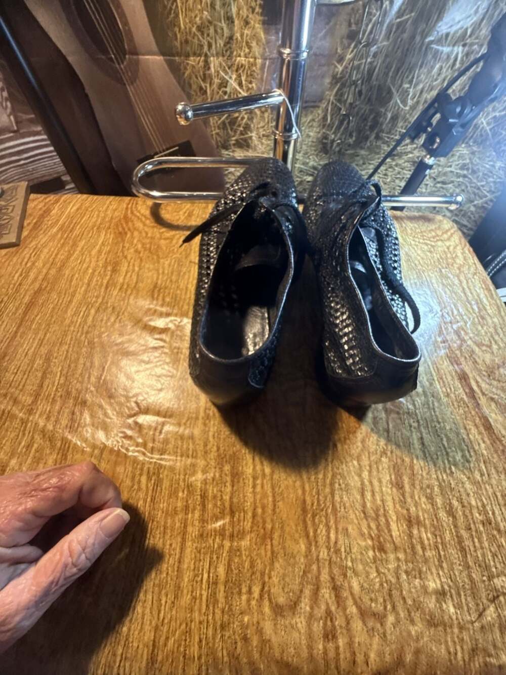 Vintage Black Woven Leather Lace-Up Oxford Shoes